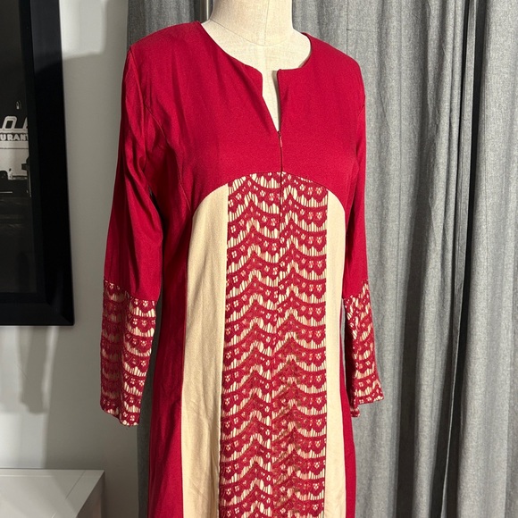 Elegant Long Sleeve Red and Cream Dress - Picture 2 of 6